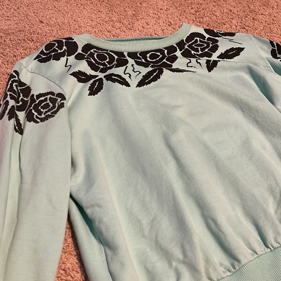 No name teal sweater - Picture 3 of 3